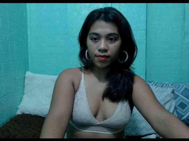 LynsKaye webcam