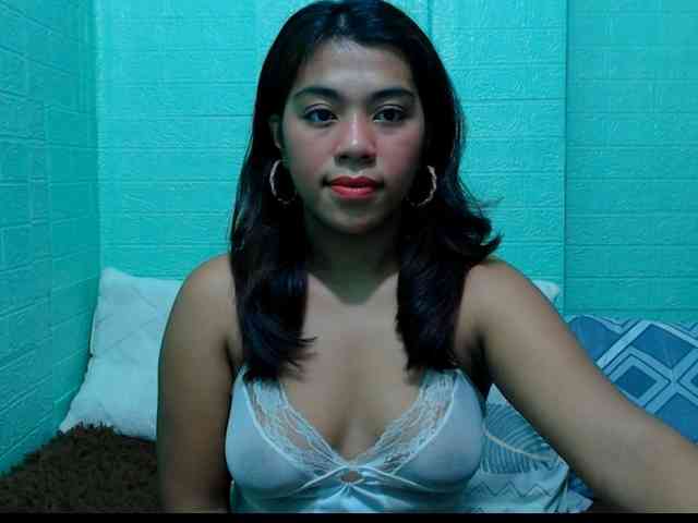 LynsKaye webcam