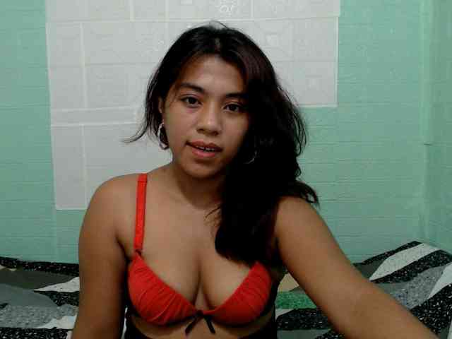 LynsKaye webcam