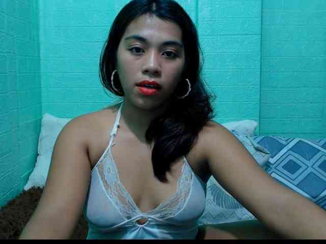 LynsKaye webcam
