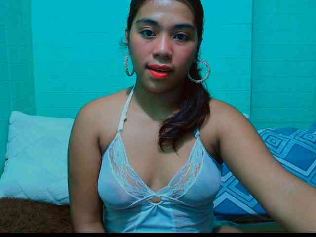 LynsKaye webcam