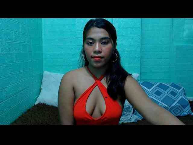 LynsKaye webcam