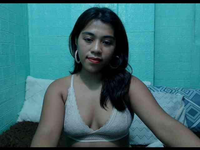 LynsKaye webcam