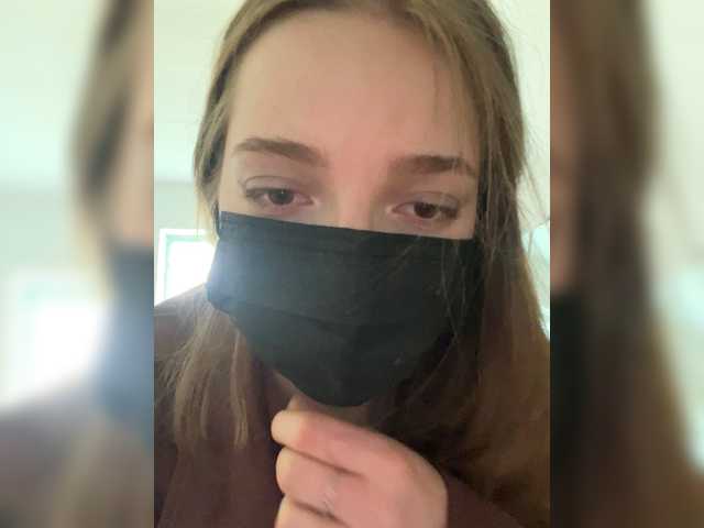 KarYY1 live cam on BongaCams