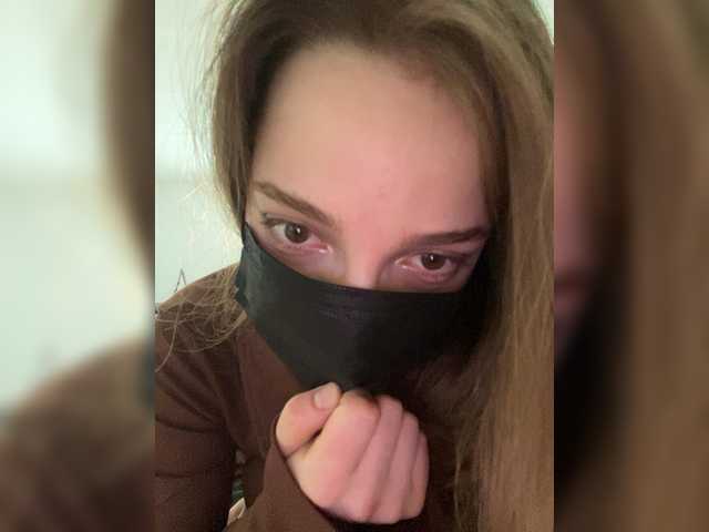 KarYY1 live cam on BongaCams