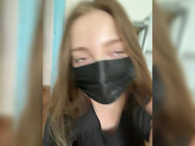 KarYY1 live cam on BongaCams