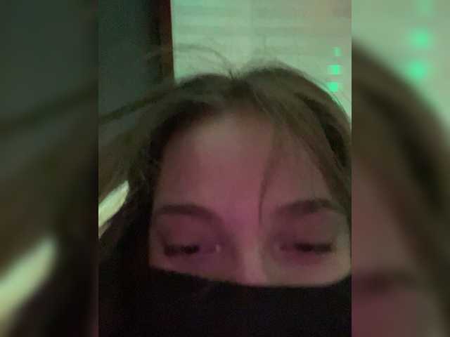 KarYY1 live cam on BongaCams