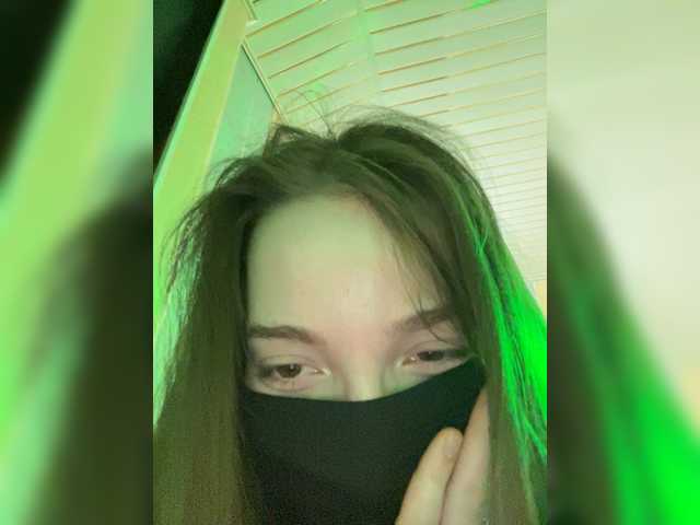 KarYY1 live cam on BongaCams