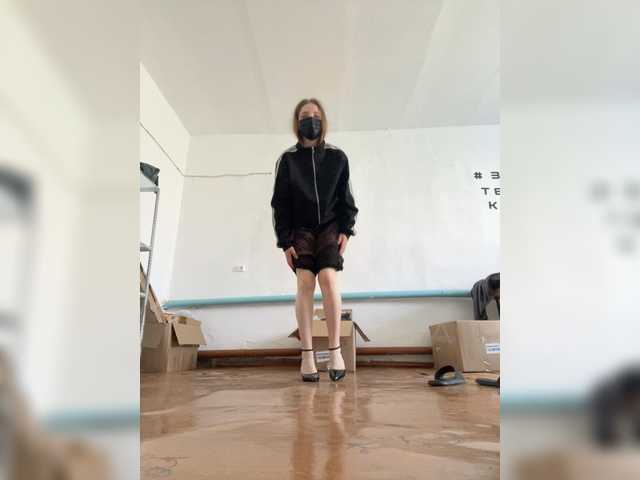 KarYY1 live cam on BongaCams