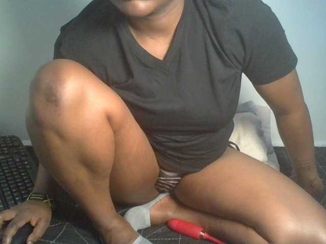 Ebony-tallie live cam on BongaCams