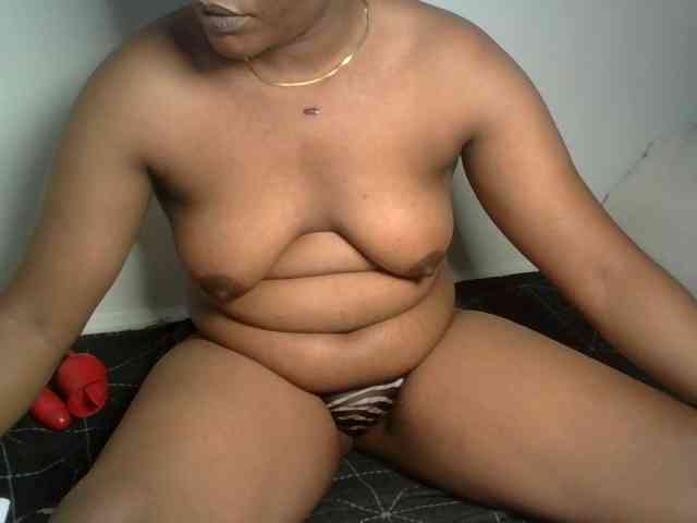 Ebony-tallie webcam