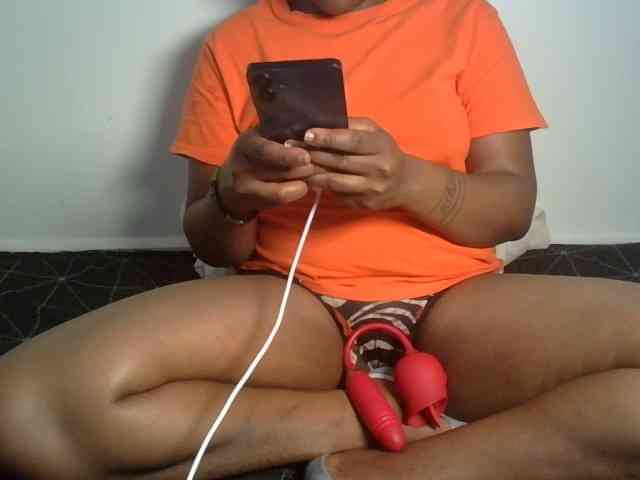 Ebony-tallie webcam