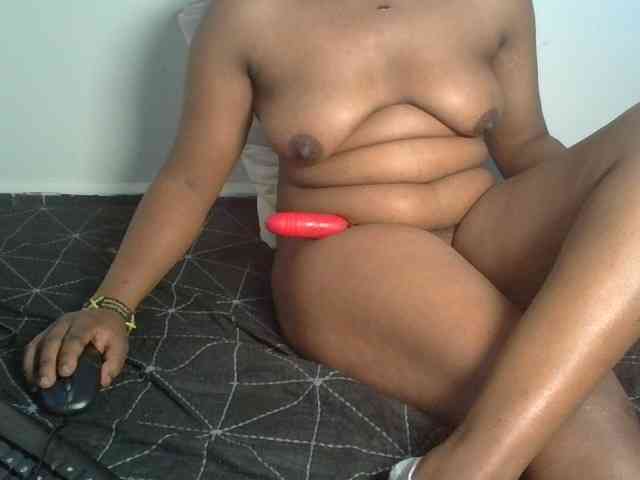 Ebony-tallie webcam