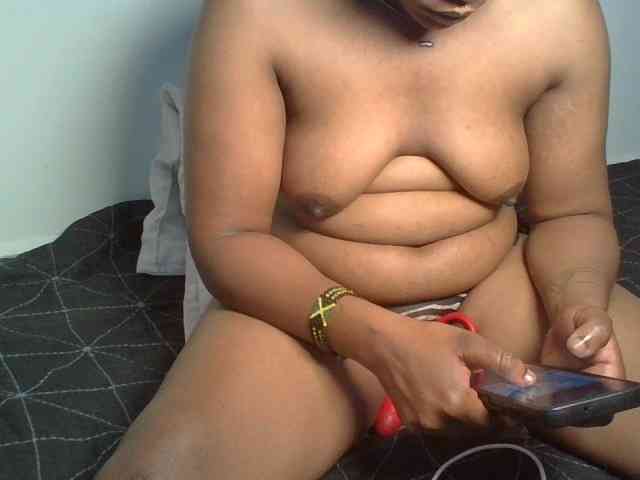 Ebony-tallie webcam