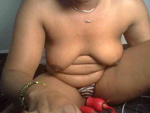 Ebony-tallie webcam