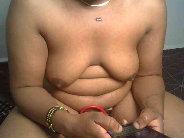 Ebony-tallie webcam