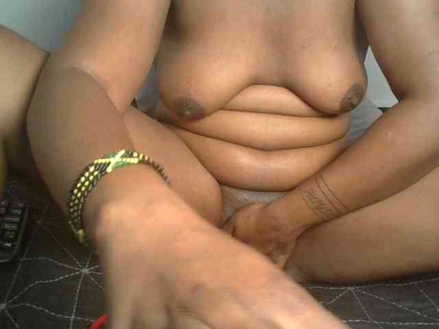 Ebony-tallie webcam