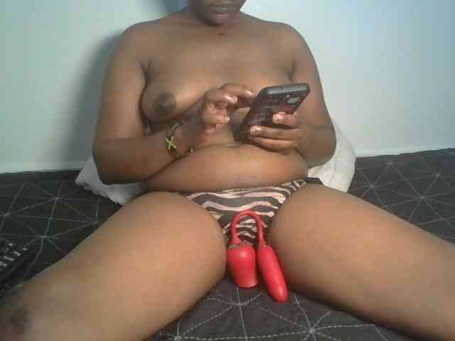 Ebony-tallie webcam