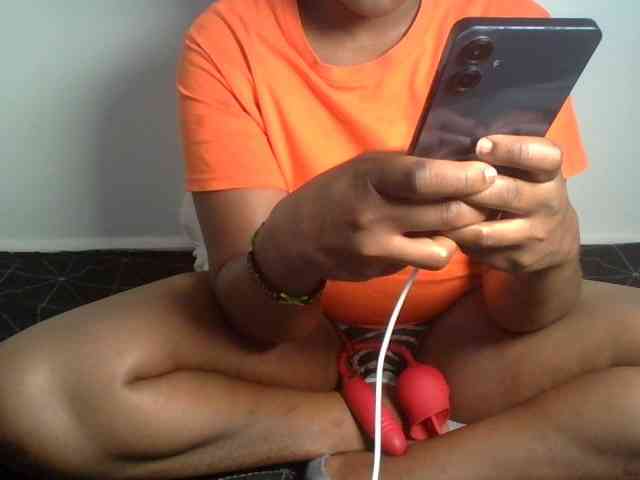Ebony-tallie webcam