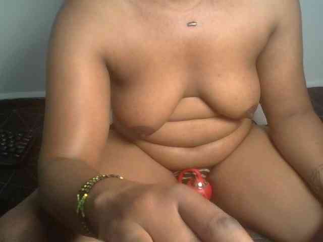 Ebony-tallie webcam