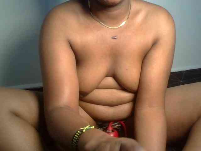 Ebony-tallie webcam