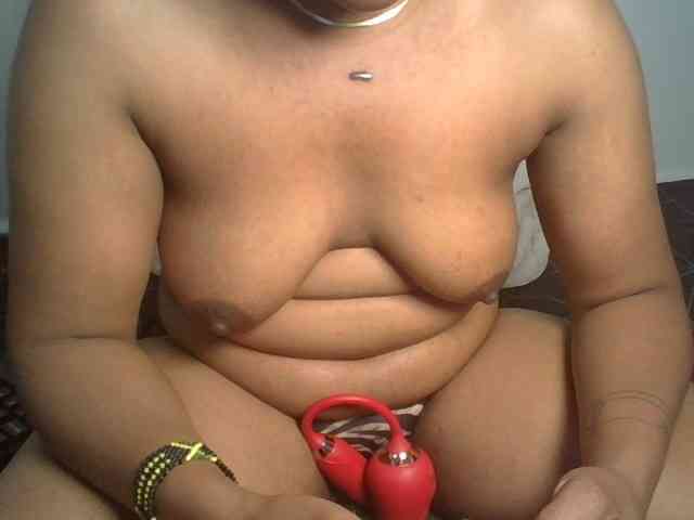 Ebony-tallie webcam