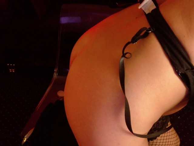 SiennaShinee live cam on BongaCams