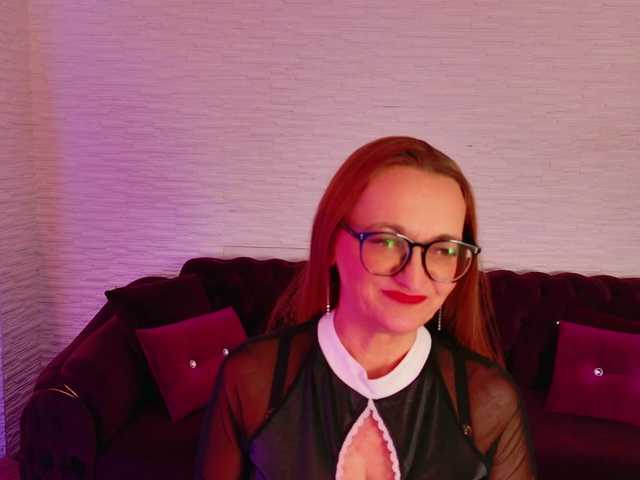 SiennaShinee live cam on BongaCams