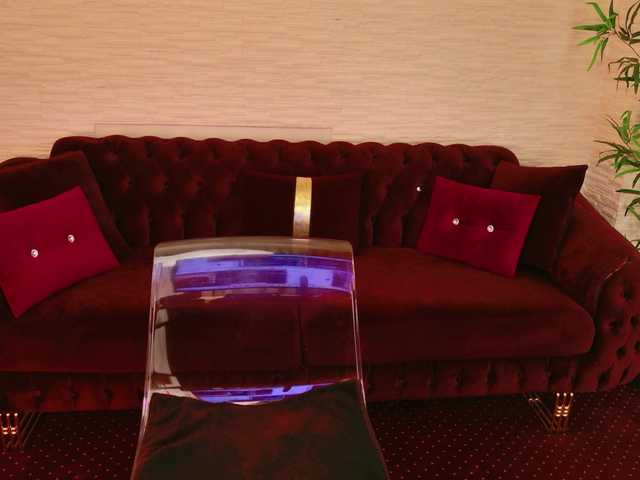SiennaShinee live cam on BongaCams
