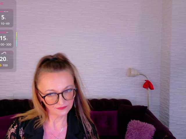 SiennaShinee live cam on BongaCams