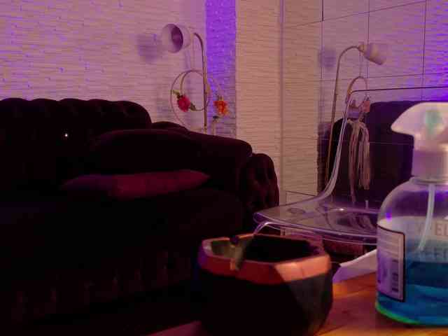 SiennaShinee webcam