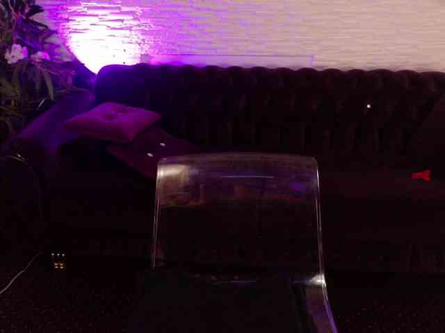 SiennaShinee webcam