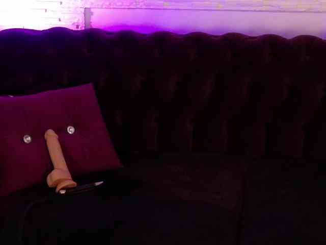 SiennaShinee webcam