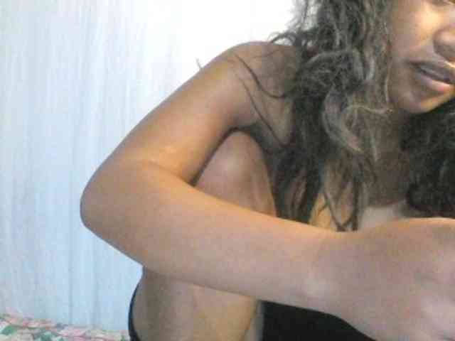 HotGirlie webcam