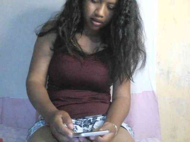 HotGirlie webcam