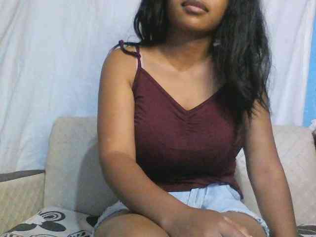 HotGirlie webcam