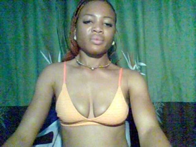 Juicypussy222 live cam preview