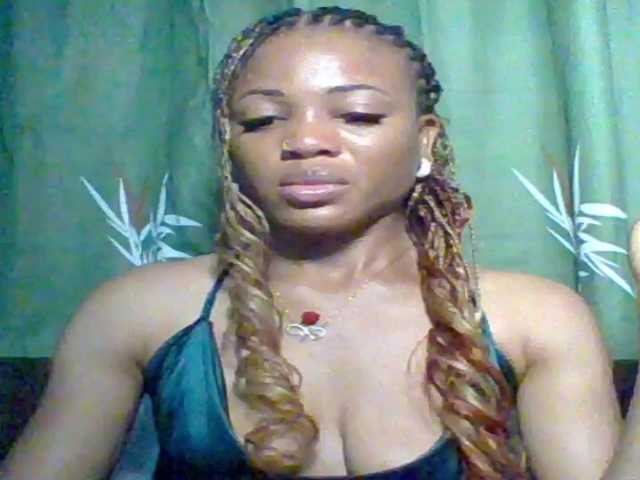 Juicypussy222 live cam