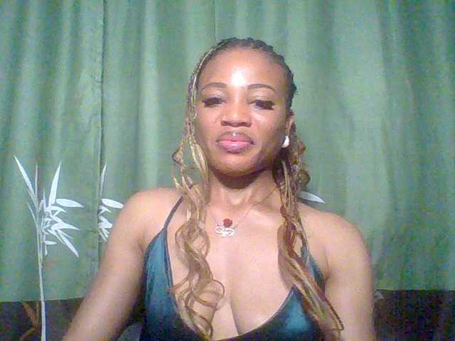Juicypussy222