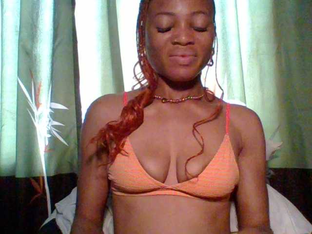 Juicypussy222 live cam preview