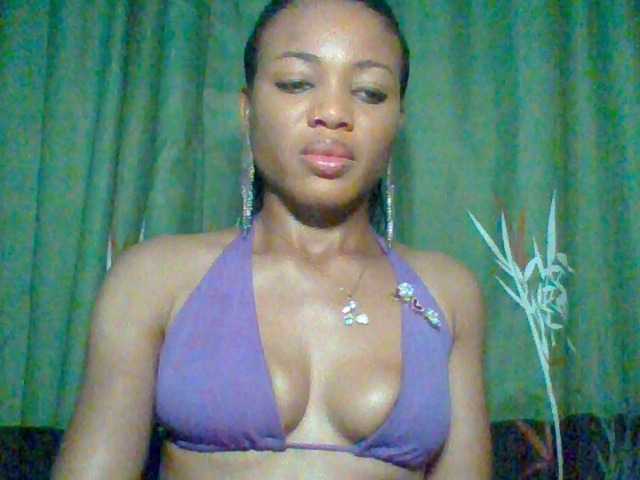 Juicypussy222 live cam preview