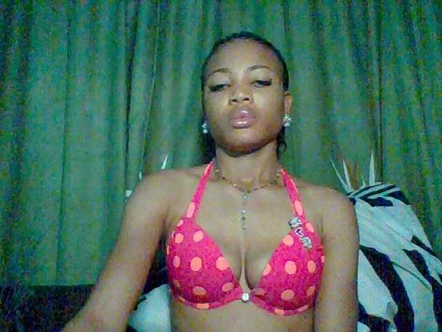 Juicypussy222 live cam preview