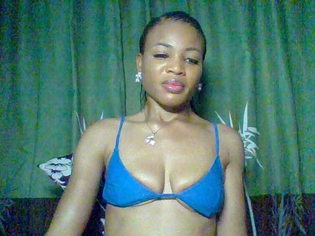 Juicypussy222 live cam preview