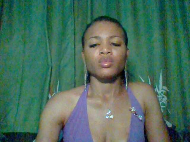 Juicypussy222 live cam preview