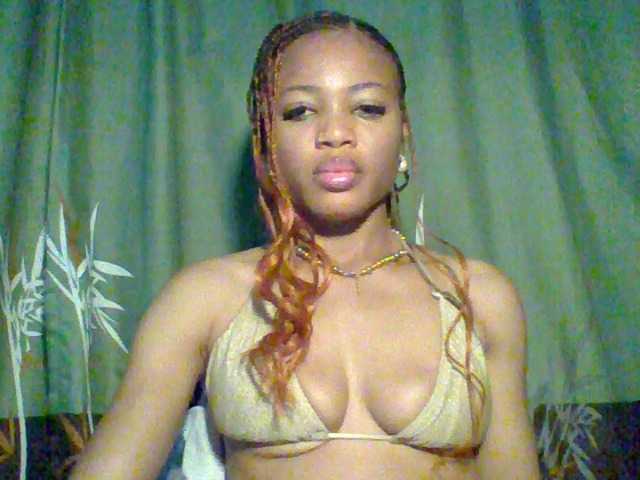Juicypussy222 live cam preview