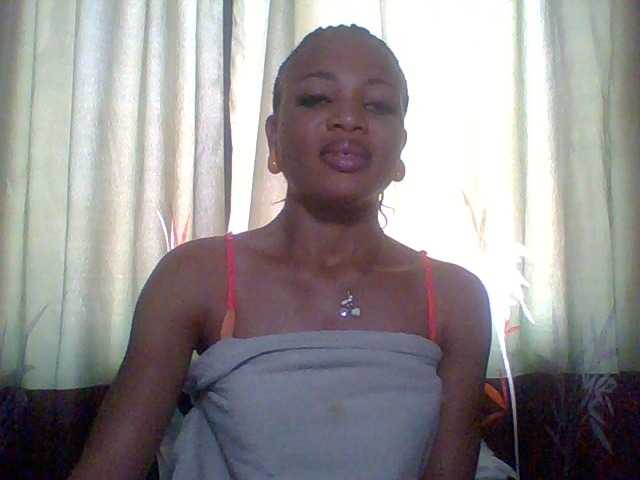Juicypussy222 live cam on BongaCams