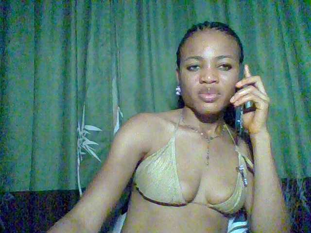 Juicypussy222 live cam on BongaCams