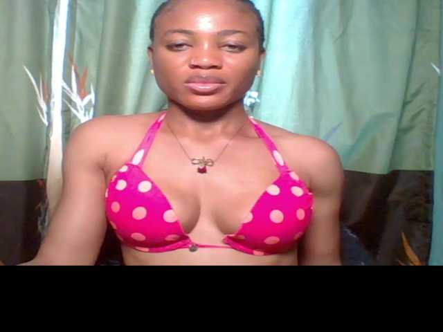 Juicypussy222 live cam on BongaCams