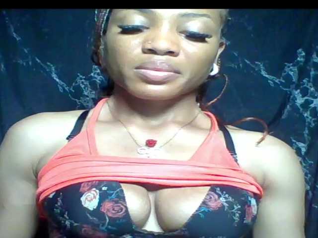 Juicy Pussy (Juicypussy222)