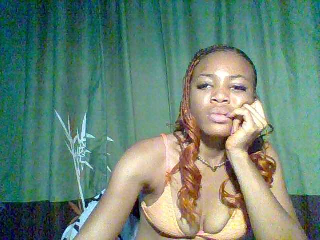 Juicypussy222 live cam preview